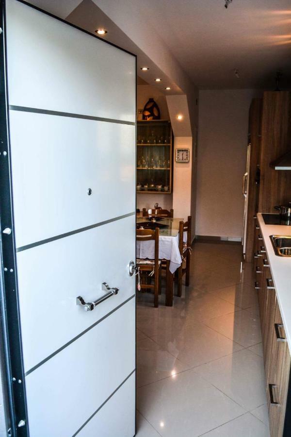 Sofia'S Seaview Villa Near Airport And Beach أرتيميدا المظهر الخارجي الصورة